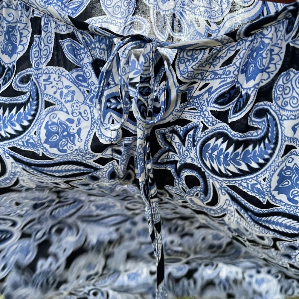 Women's Medium Will Smith Blue Paisley Tunic